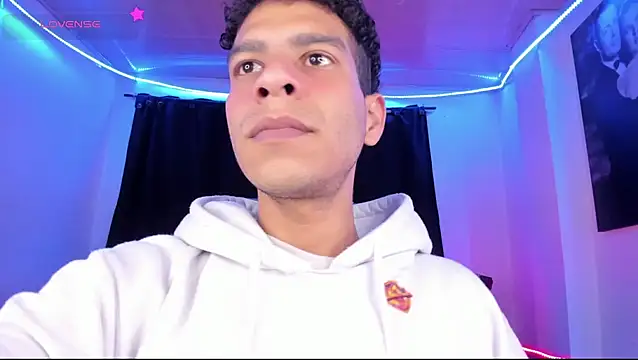 Snapshot of Ethan_Boyy chatting on June 20, 2026, 3:50 pm Ethan Boyy online show from June 20, 2026, 3:50 pm