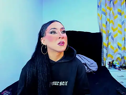 Georgina Giio online show from November 13, 2025, 8:29 am