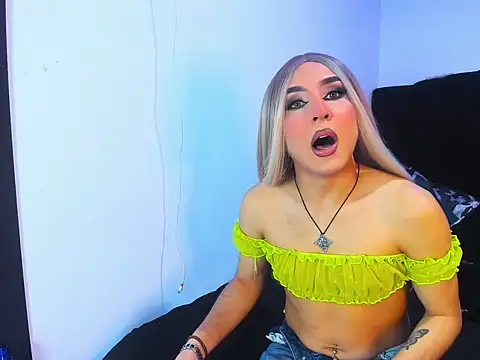 Georgina Giio online show from November 6, 2025, 5:11 am