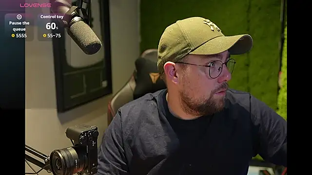 justinitt online show from December 1, 2025, 7:42 am