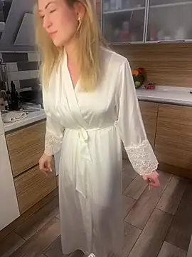 Miroslavadzm1 online show from February 10, 2026, 12:04 pm