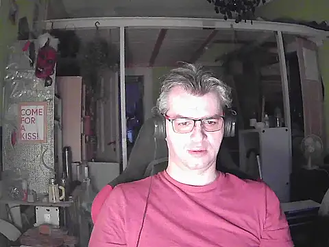 stary-w-kalesonach online show from September 9, 2025, 4:11 am