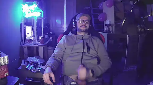 stary-w-kalesonach online show from March 5, 2025, 5:29 pm