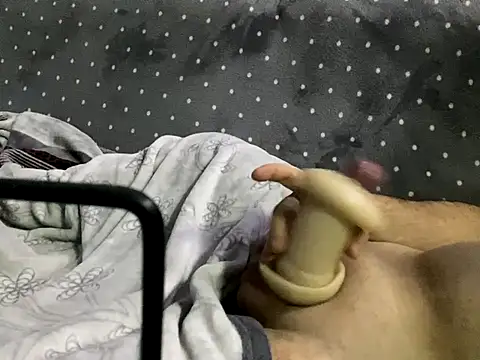 kzzix online show from October 25, 2025, 10:43 pm