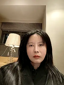 lilandi0521 online show from March 18, 2025, 1:01 pm