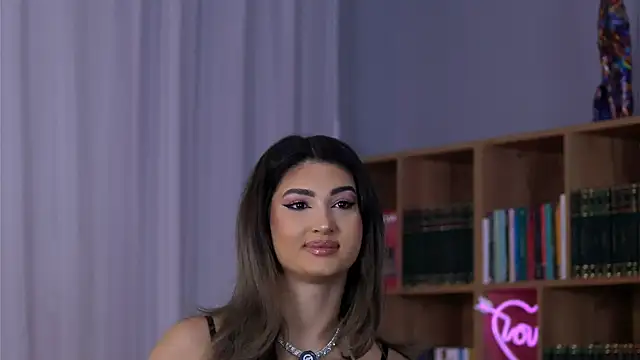 Snapshot of SarahPeach8 chatting on November 21, 2025, 10:14 am SarahPeach8 online show from November 21, 2025, 10:14 am