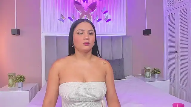 Snapshot of janna_lopez_ chatting on October 17, 2025, 11:34 am janna lopez online show from October 17, 2025, 11:34 am