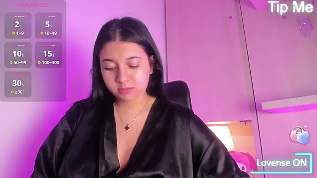 BrianaaTaylor online show from September 28, 2025, 1:18 pm
