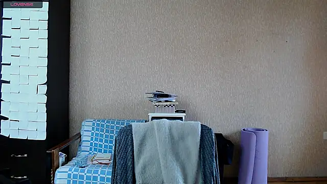  Roselina  online show from February 3, 2026, 9:03 am