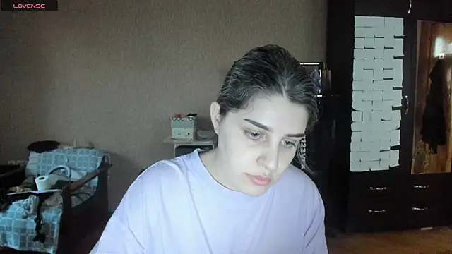 Snapshot of _Roselina_ chatting on June 28, 2026, 4:46 pm Roselina online show from June 28, 2026, 4:46 pm