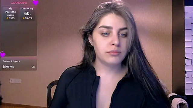  Roselina  online show from November 10, 2025, 12:04 am