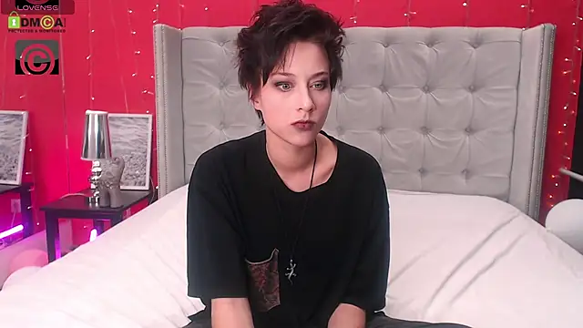 via mayer  online show from September 13, 2025, 10:21 pm