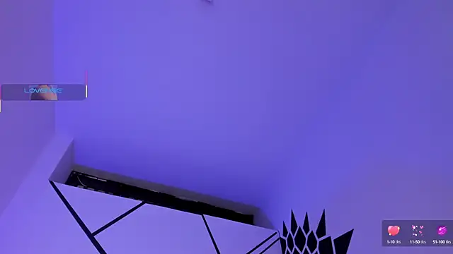 EthaanCox online show from October 12, 2025, 9:54 am