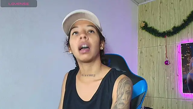 Miss sparkle00 online show from January 6, 2026, 8:13 pm