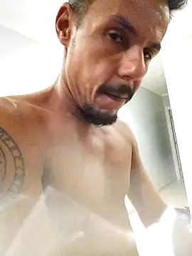 Santanacumxplod online show from January 7, 2026, 3:11 am