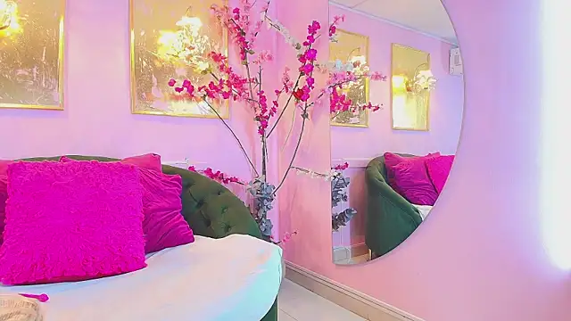 Snapshot of scarlette69 chatting on February 16, 2026, 8:07 pm scarlette69 online show from February 16, 2026, 8:07 pm