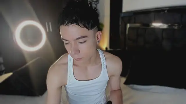 alanblack1 online show from March 30, 2026, 7:54 am