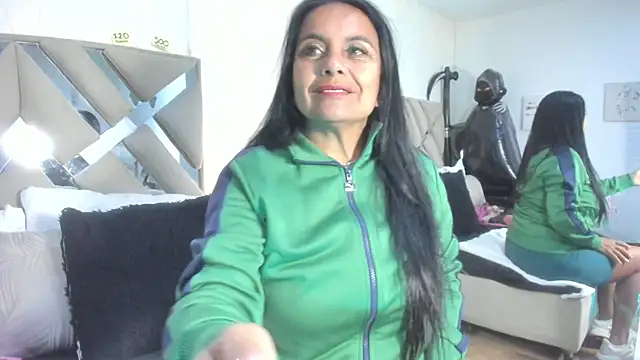 raquell moore online show from November 11, 2025, 12:11 pm