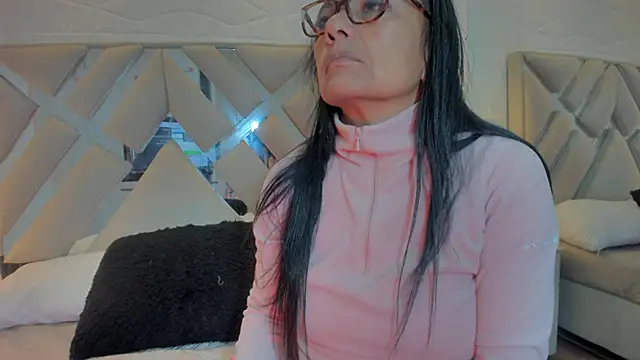 raquell moore online show from March 4, 2025, 8:24 am
