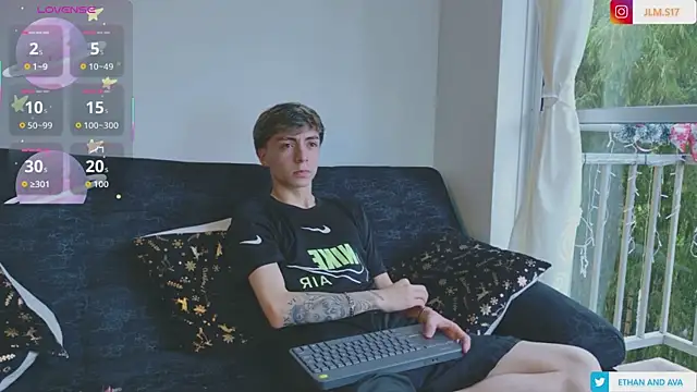 Snapshot of ethan_and_ava chatting on December 19, 2025, 12:51 pm ethan and ava online show from December 19, 2025, 12:51 pm