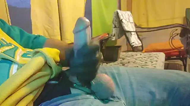 Snapshot of bwcbeat83 chatting on February 6, 2026, 1:12 am bwcbeat83 online show from February 6, 2026, 1:12 am