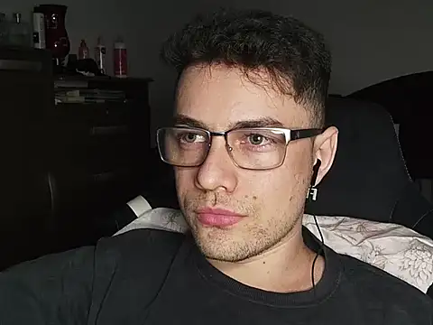 Dyllan   online show from October 25, 2025, 2:11 am