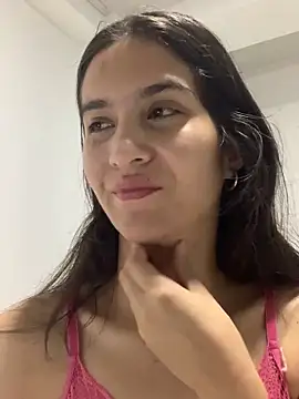 Snapshot of Bella_still chatting on November 10, 2025, 1:16 pm Bella still online show from November 10, 2025, 1:16 pm