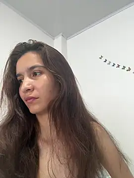 Snapshot of Bella_still chatting on February 12, 2026, 1:44 pm Bella still online show from February 12, 2026, 1:44 pm