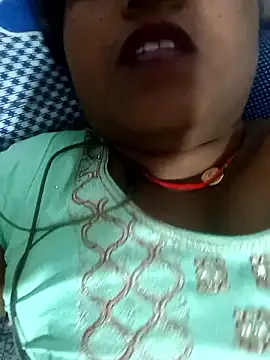 Snapshot of Amisha-Mishra chatting on April 6, 2026, 9:43 am Amisha-Mishra online show from April 6, 2026, 9:43 am