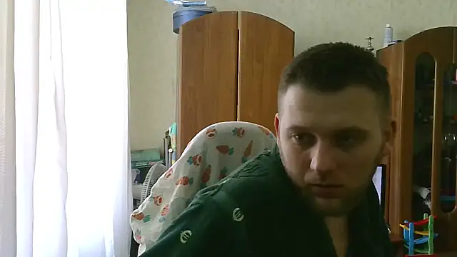 Snapshot of HunterOnBoobs chatting on February 27, 2025, 8:35 am HunterOnBoobs online show from February 27, 2025, 8:35 am