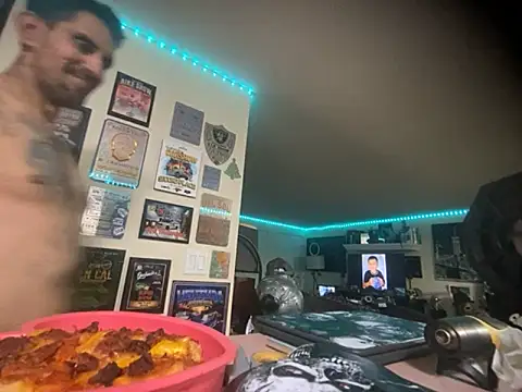 hornycouple818 online show from November 25, 2025, 9:42 am