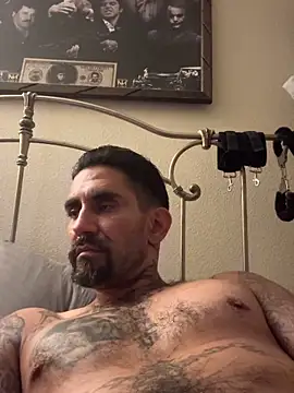 hornycouple818 online show from November 14, 2025, 12:20 pm