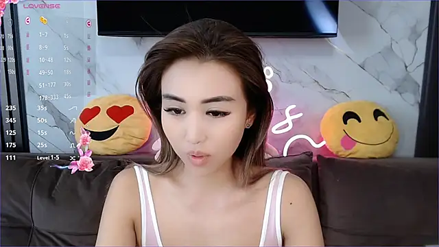 Snapshot of lilulileee chatting on February 4, 2025, 5:42 am lilulileee online show from February 4, 2025, 5:42 am