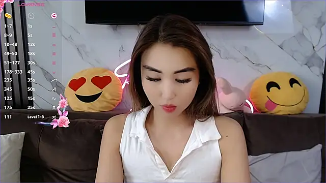 Snapshot of lilulileee chatting on February 13, 2025, 5:58 am lilulileee online show from February 13, 2025, 5:58 am