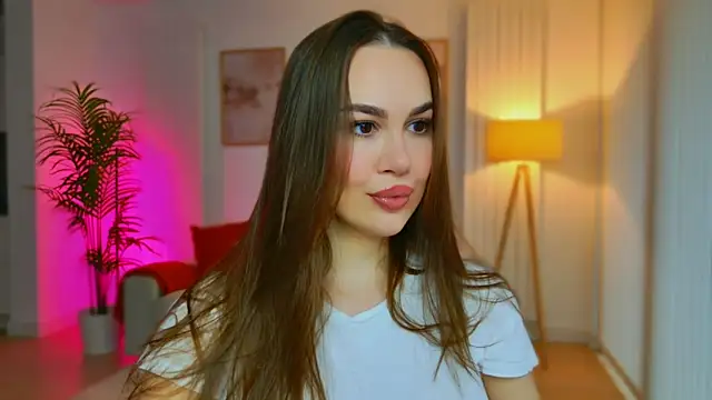 Snapshot of GoddessRoxana chatting on February 5, 2026, 11:28 am GoddessRoxana online show from February 5, 2026, 11:28 am