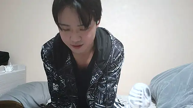 Snapshot of nunnun00 chatting on March 17, 2025, 10:27 am nunnun00 online show from March 17, 2025, 10:27 am