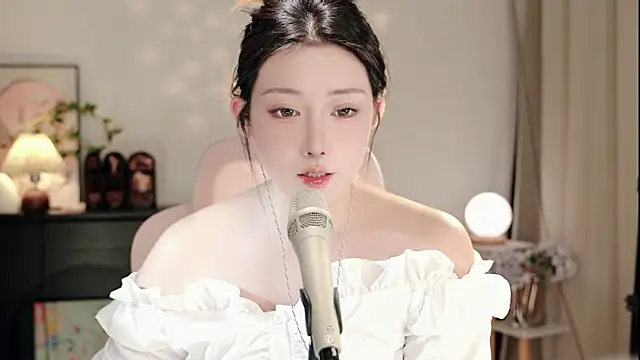 Snapshot of Dou-Dou-er chatting on November 12, 2025, 1:37 pm Dou-Dou-er online show from November 12, 2025, 1:37 pm