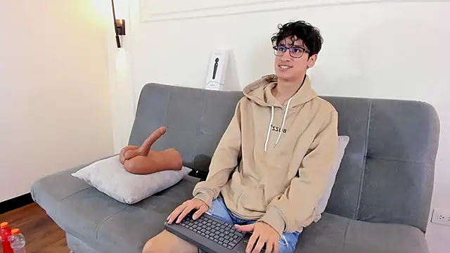 Cum hunters online show from December 16, 2025, 2:49 am