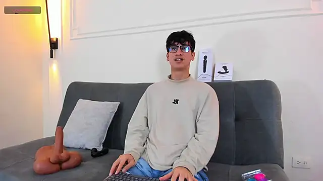 Cum hunters online show from November 27, 2025, 3:18 am