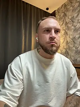 Snapshot of _XxX-XxX_ chatting on October 7, 2025, 10:00 pm XxX-XxX online show from October 7, 2025, 10:00 pm