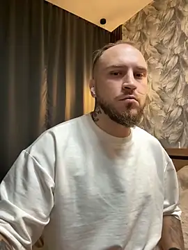 Snapshot of _XxX-XxX_ chatting on October 6, 2025, 9:37 pm XxX-XxX online show from October 6, 2025, 9:37 pm