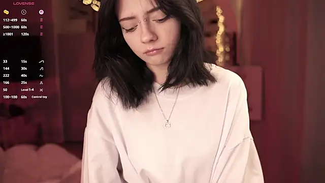 miuri miy online show from April 2, 2026, 6:58 pm