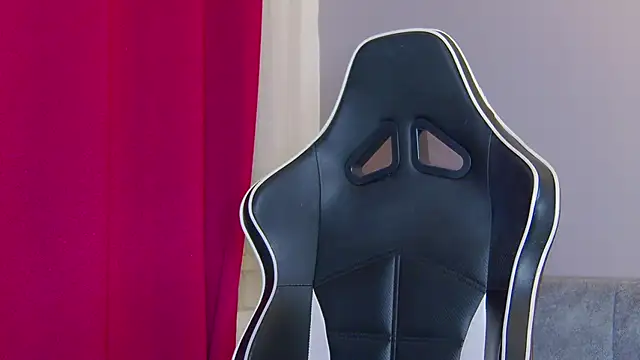 Snapshot of Eva_Lovvia_ chatting on February 11, 2025, 10:39 pm Eva Lovvia online show from February 11, 2025, 10:39 pm