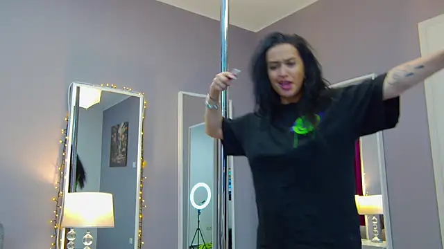 Snapshot of Eva_Lovvia_ chatting on February 26, 2025, 1:46 am Eva Lovvia online show from February 26, 2025, 1:46 am