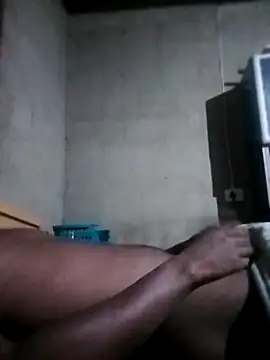 Snapshot of LaneYam chatting on March 1, 2026, 10:43 pm LaneYam online show from March 1, 2026, 10:43 pm