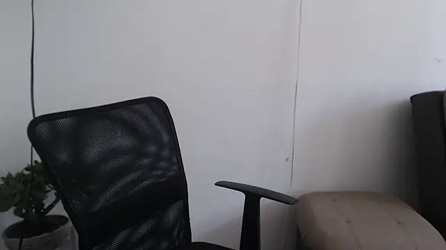 Snapshot of squirt-secret chatting on February 17, 2025, 7:44 pm squirt-secret online show from February 17, 2025, 7:44 pm