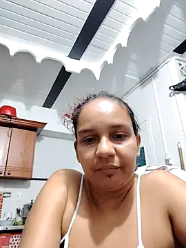 Snapshot of squirt-secret chatting on February 6, 2025, 10:36 am squirt-secret online show from February 6, 2025, 10:36 am