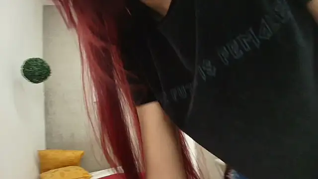 ambercooper05 online show from February 5, 2025, 6:59 pm