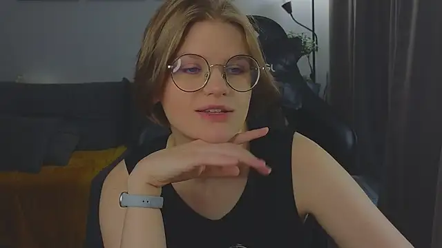  JessieVibes online show from October 15, 2025, 12:35 pm