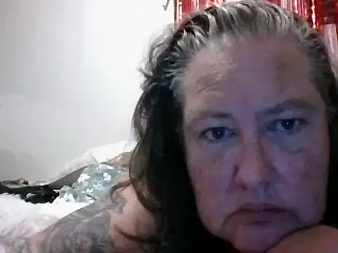 k1w1bbw online show from February 18, 2025, 7:43 am